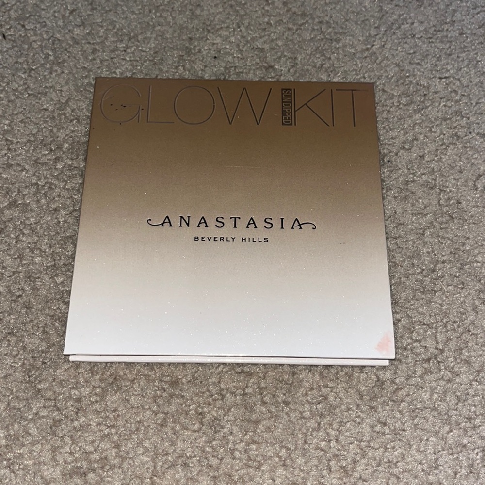 Anastasia glow kit